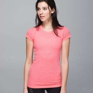 NWOT! Lululemon Run Swiftly Tech Short Sleeve Crew